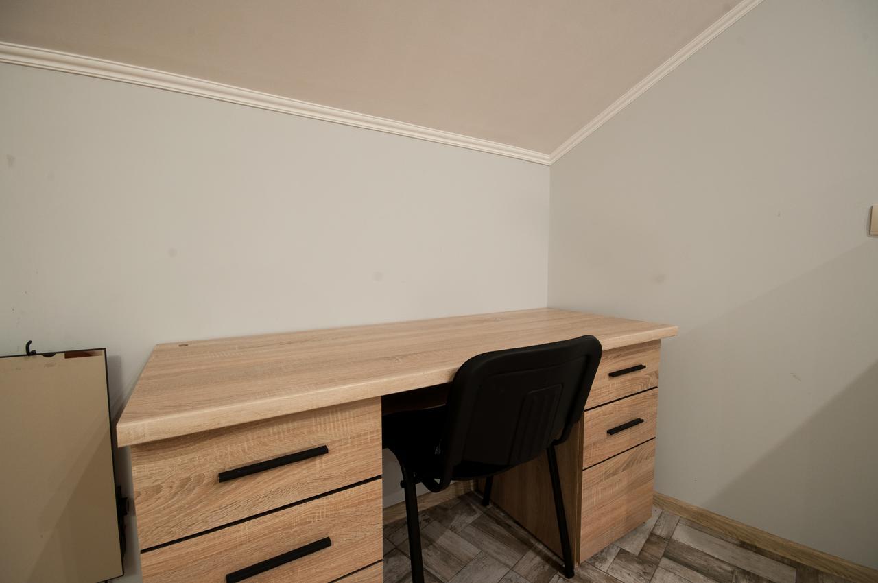 Wonderful Flat On City Center Oezjhorod Buitenkant foto